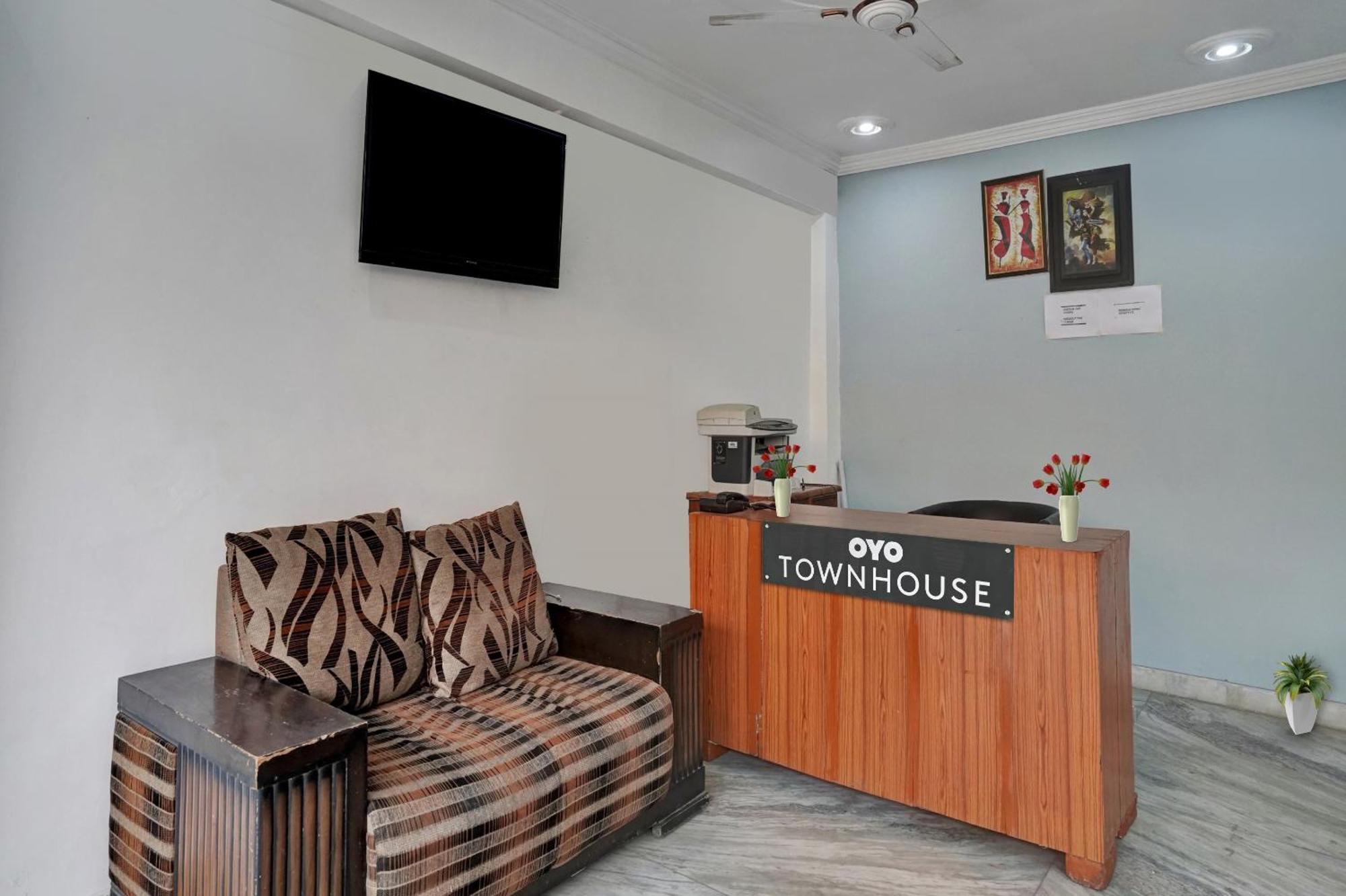 Collection O Samira Residency Near Botanic Garden Of Indian Republic Hotell Noida Eksteriør bilde