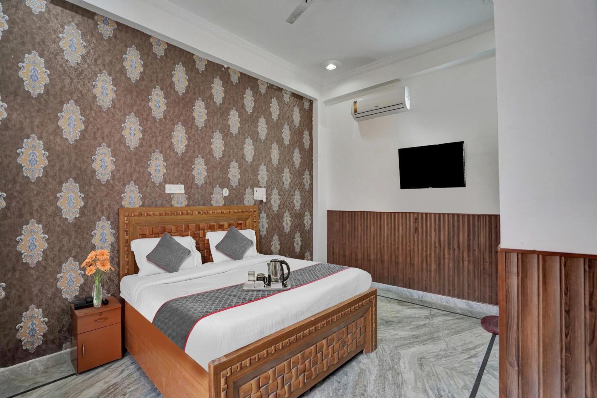 Collection O Samira Residency Near Botanic Garden Of Indian Republic Hotell Noida Eksteriør bilde