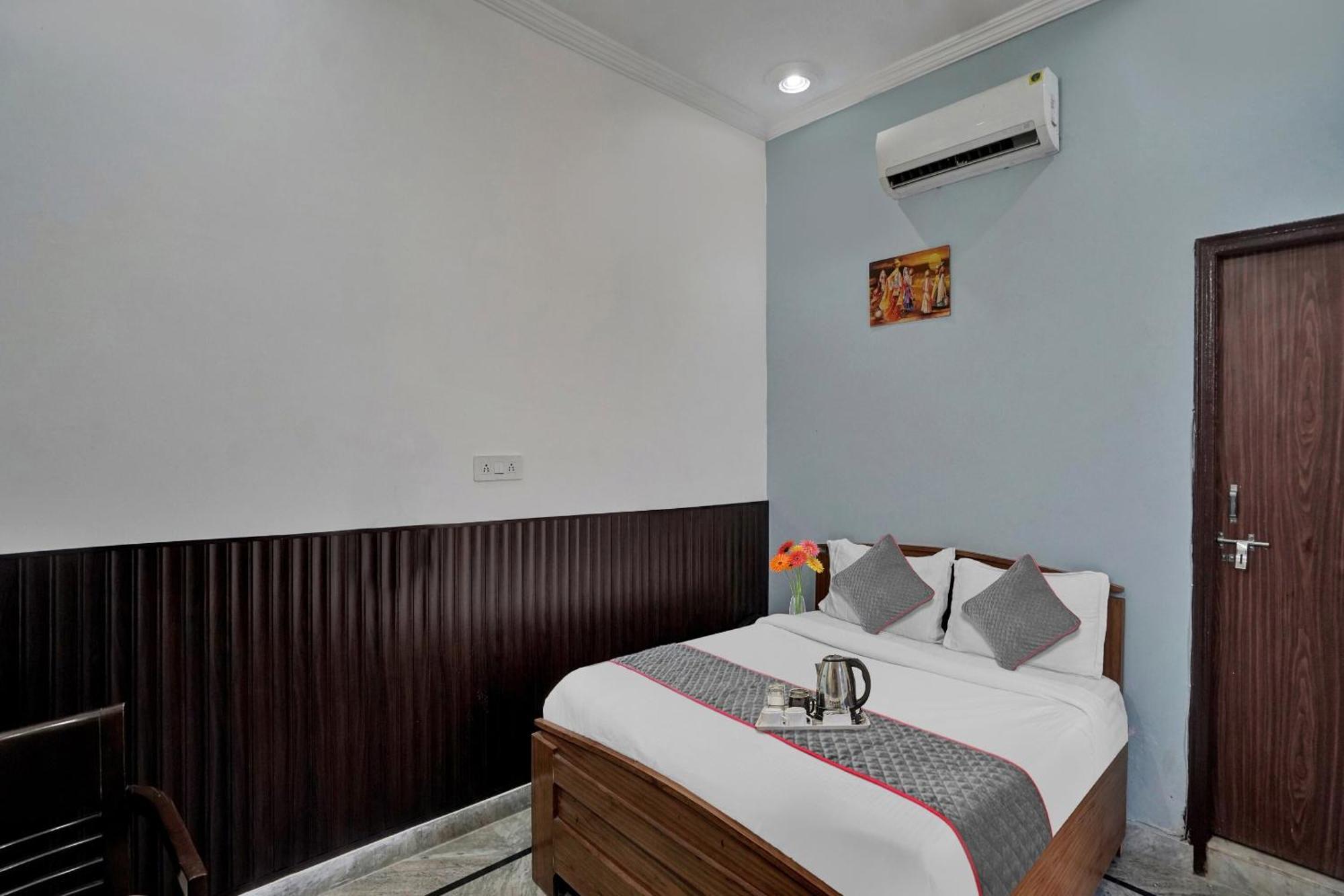 Collection O Samira Residency Near Botanic Garden Of Indian Republic Hotell Noida Eksteriør bilde
