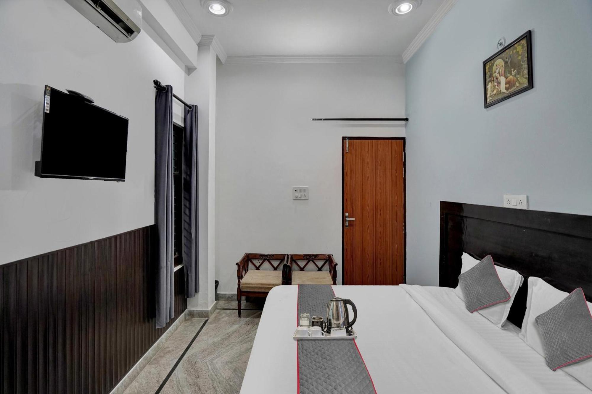 Collection O Samira Residency Near Botanic Garden Of Indian Republic Hotell Noida Eksteriør bilde
