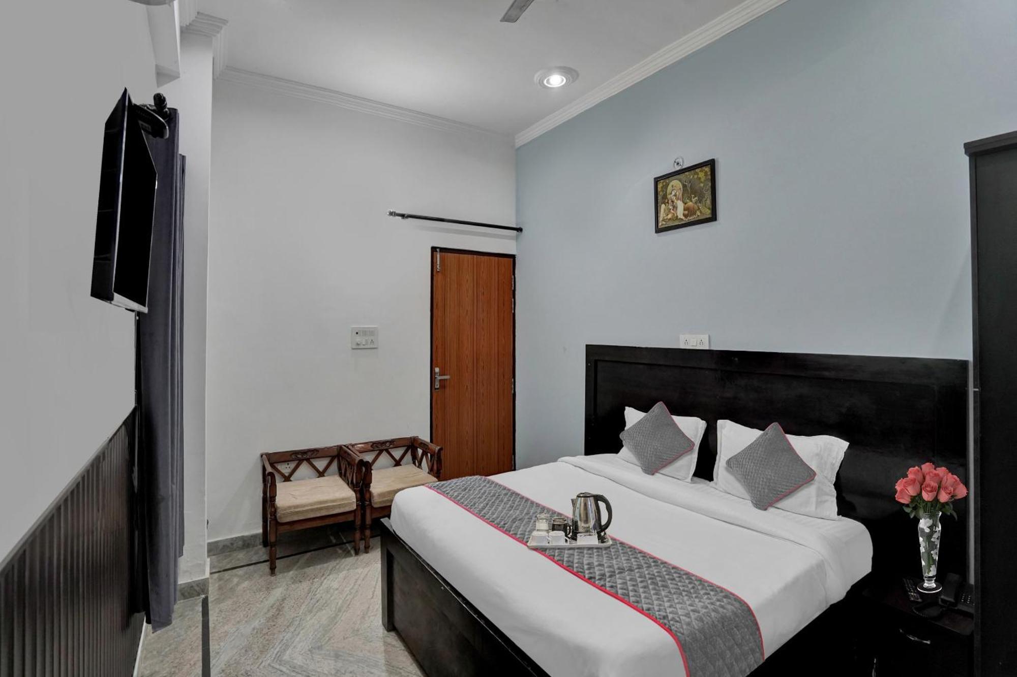 Collection O Samira Residency Near Botanic Garden Of Indian Republic Hotell Noida Eksteriør bilde