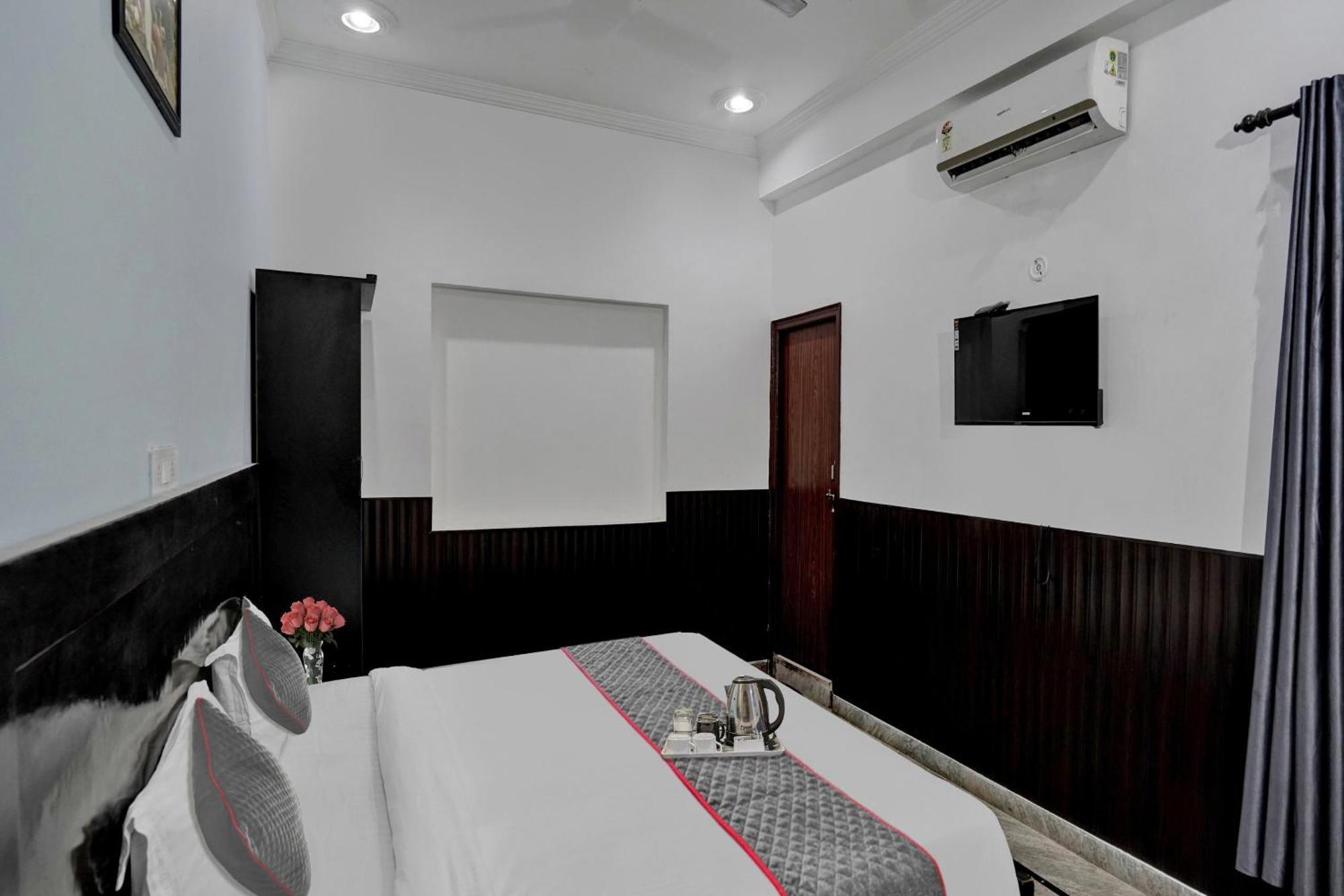 Collection O Samira Residency Near Botanic Garden Of Indian Republic Hotell Noida Eksteriør bilde
